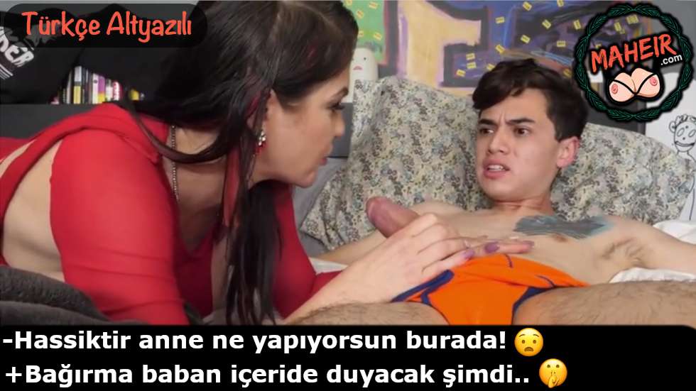 Gözümü açtığımda olgun üvey annemi sikimin başında buldum