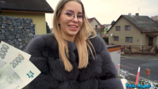 Para İçin Erkek Arkadaşını Aldatıyor Türkçe Altyazılı